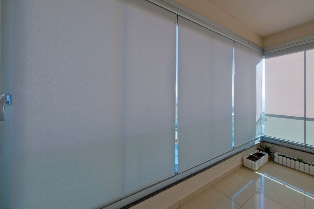 Cam Balkon